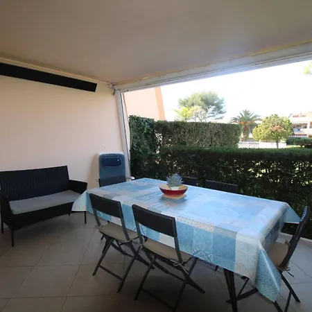 Edencau Pour 4 Personnes Climatise Proche De La Avec Piscine Commune Au Pradet * Le Pradet